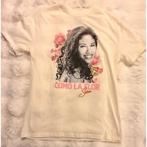 Official Selena Quintanilla Como La Flor Graphic T-Shirt Cream XS